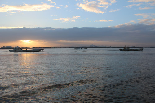 琵琶湖の漁船