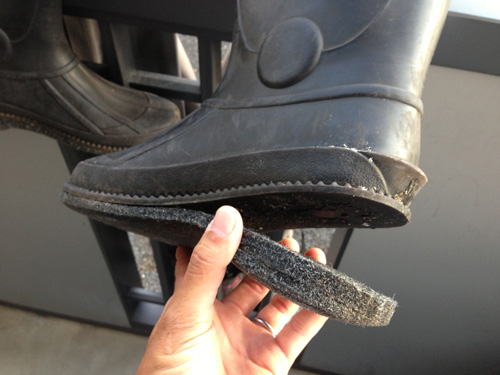 ウェーダーの靴底修理